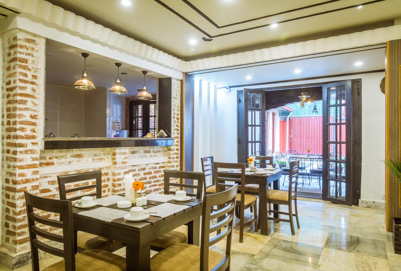Harati Manor Inn Kathmandu Exterior photo
